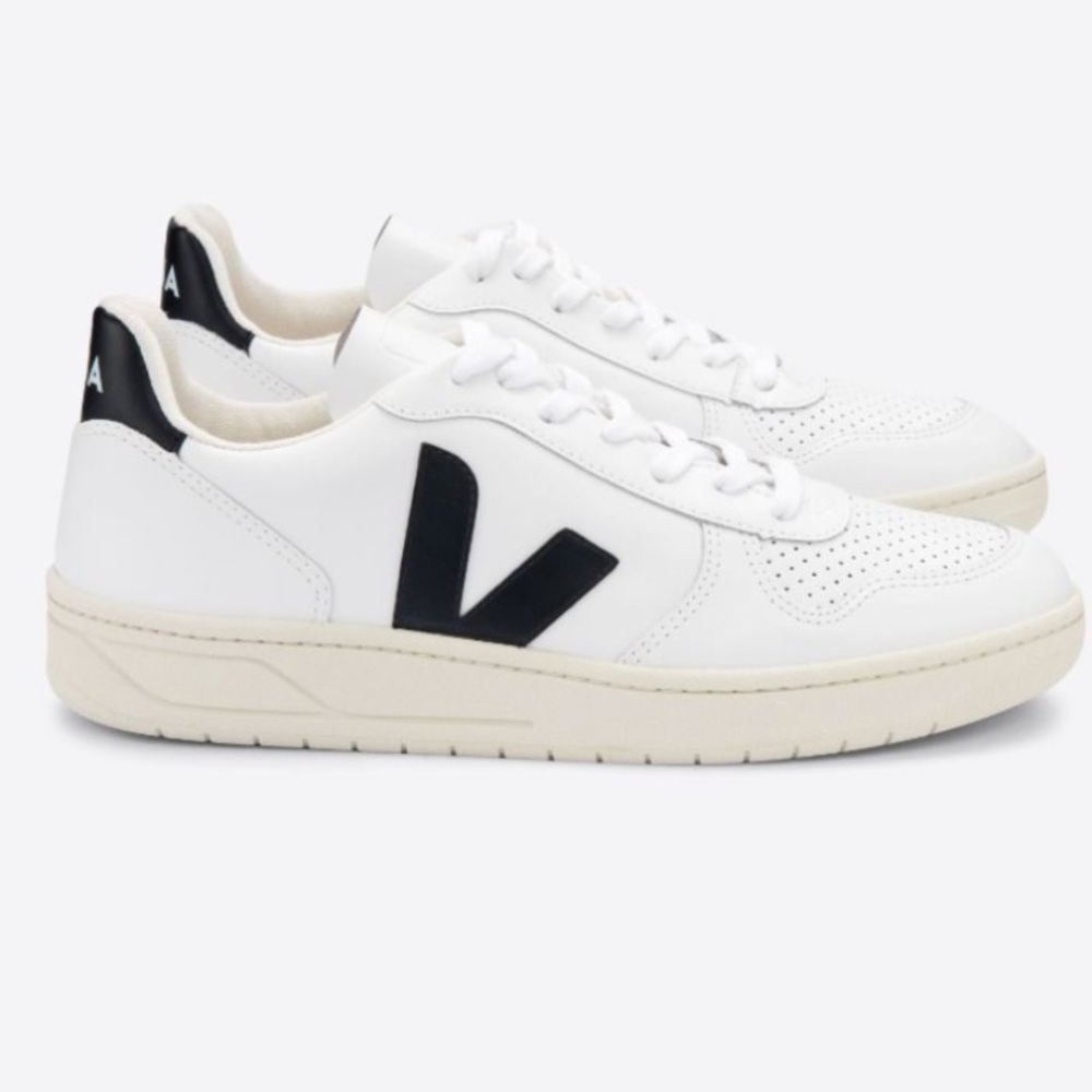 Veja V-10 sneakers